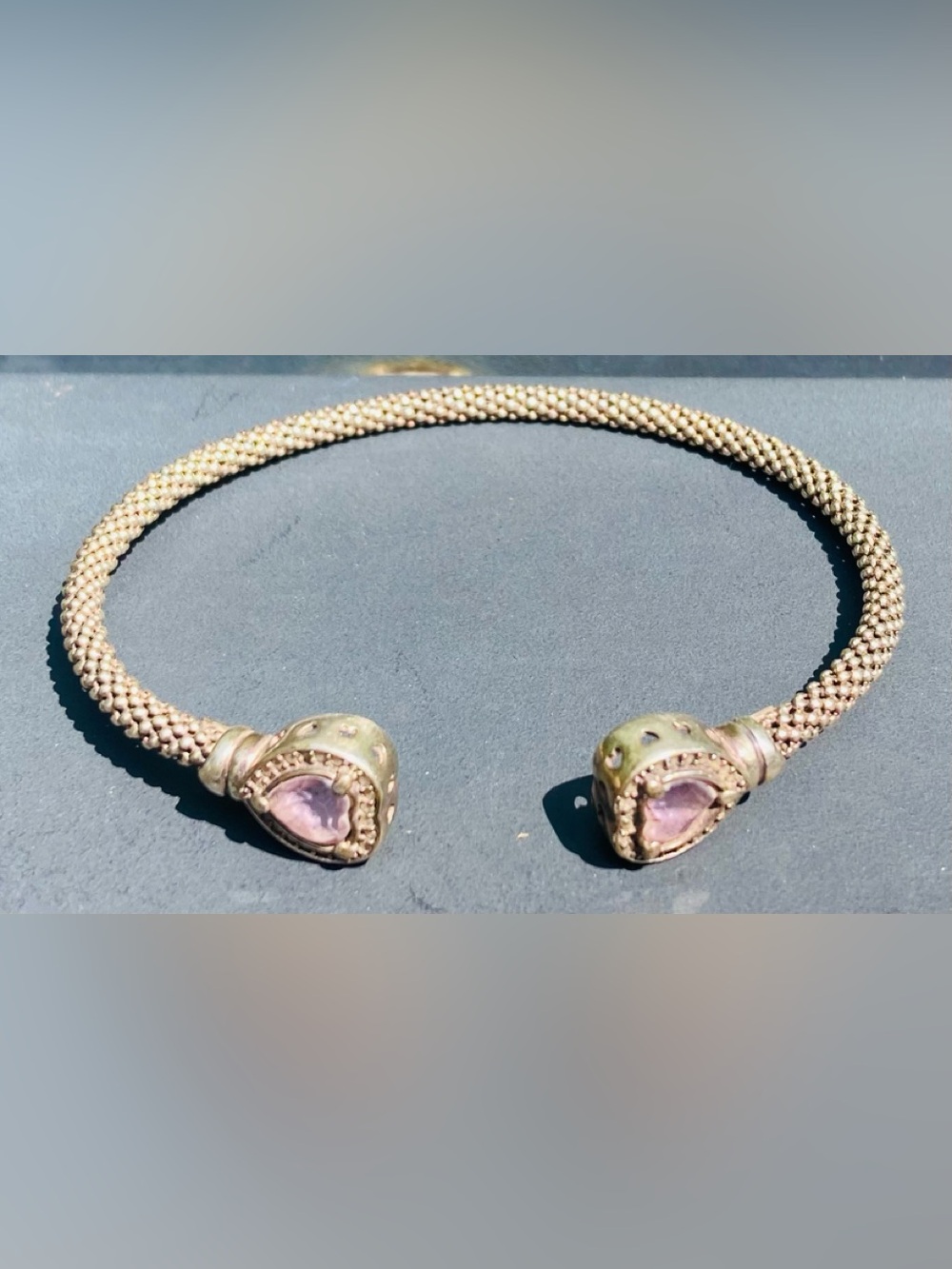 💗 Open cuff bangle  with textured mesh rope-like band w beautiful pink hearts